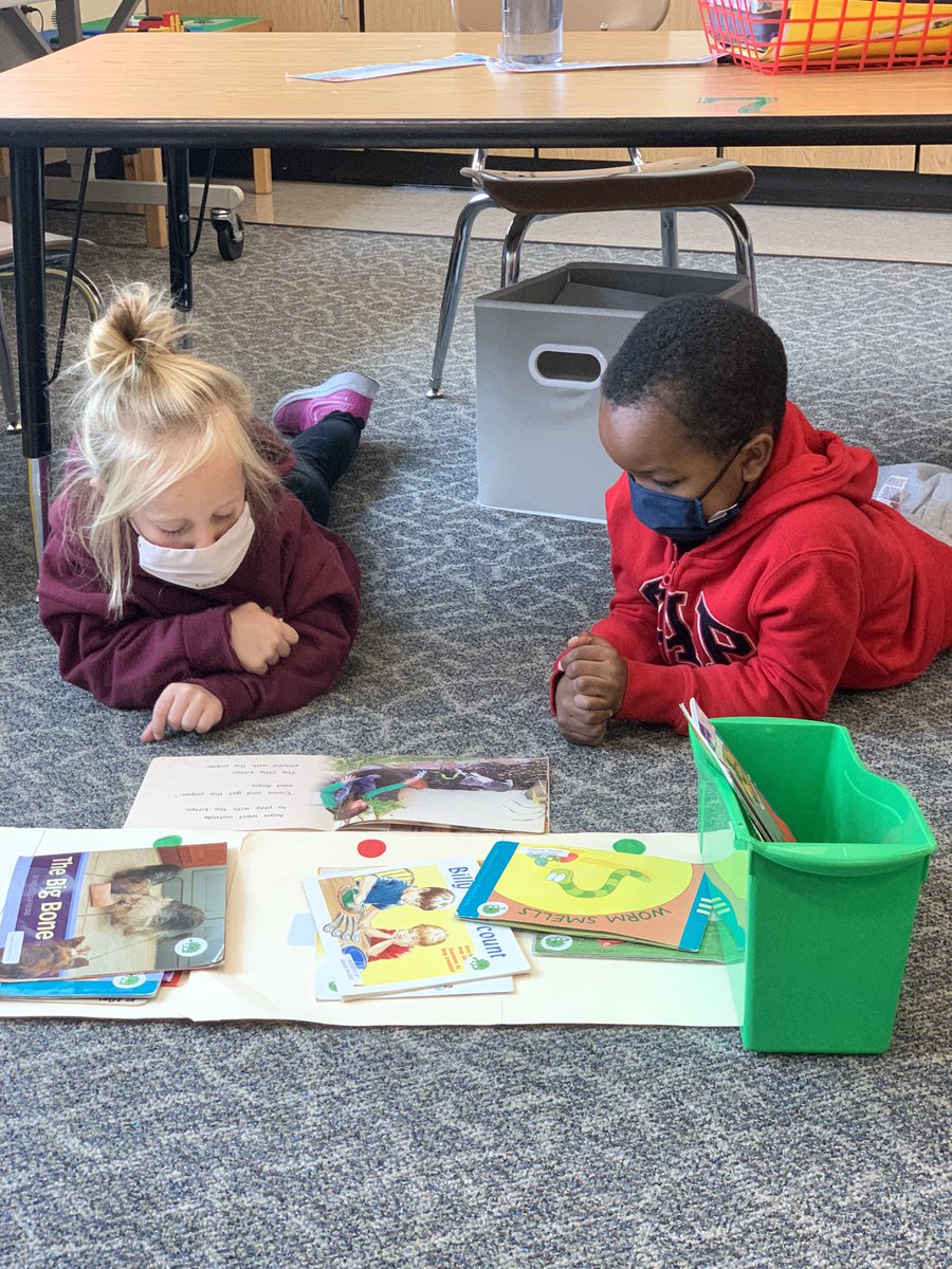MsOgean's tweet photo. Check out these kindergarten Super Readers activating their Partner Power! 📚 #allin157c #157clearns #GPGoes4Gold https://t.co/moRccmY9w8
