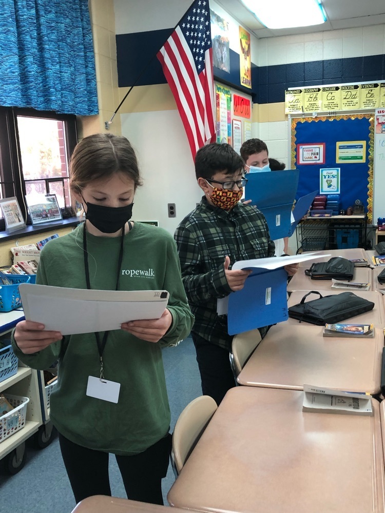 CMSTaylorMiddle's tweet photo. Friday’s are for Learning, Lunch, and Friends! https://t.co/H4zFov8POk