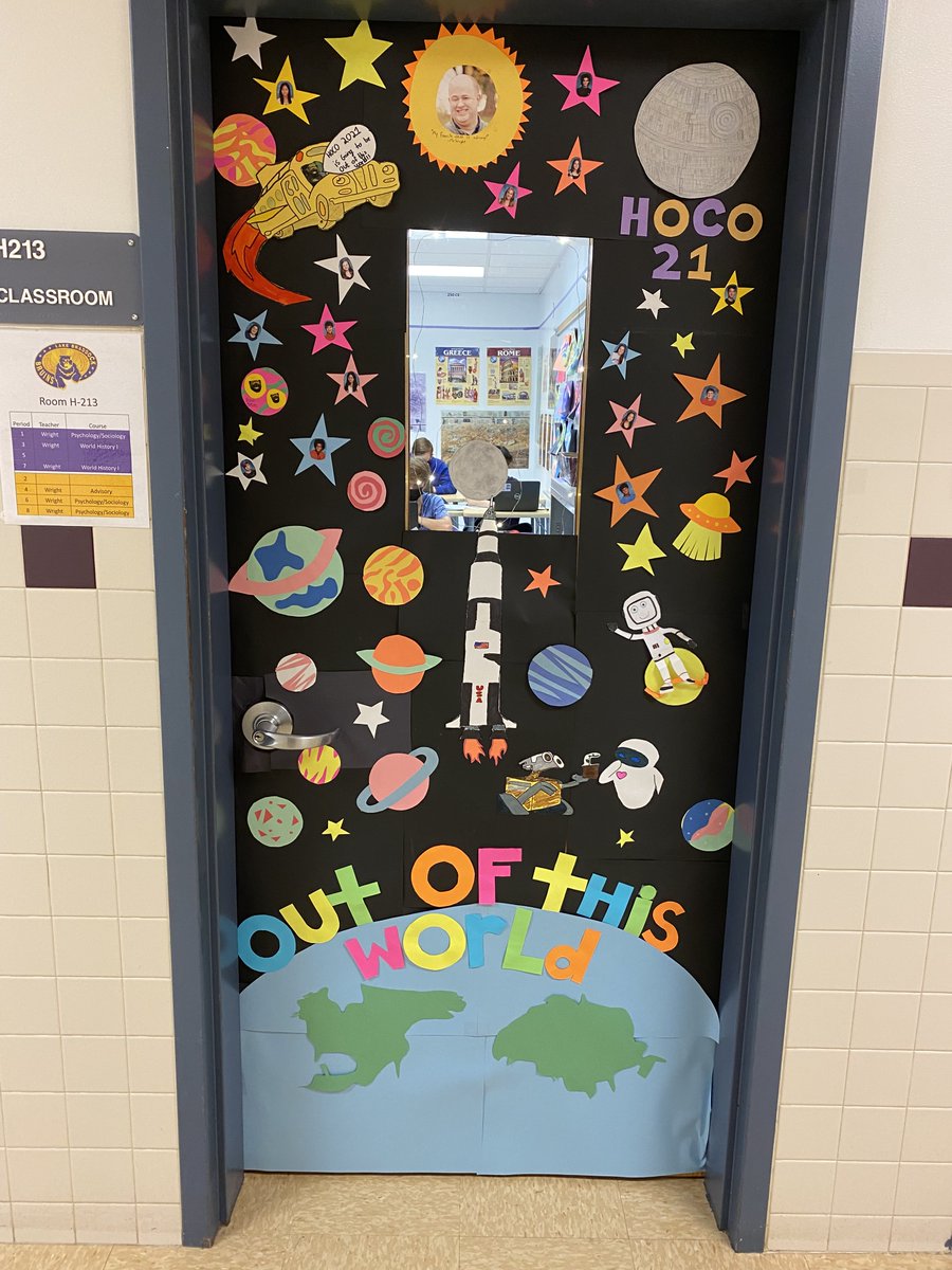 HistoryWright's tweet photo. Homecoming Door Decorating Contest! This crew did a really good job! Love the Magic School Bus, Wall-E, Death Star, and Saturn V Rocket! #OutofthisWorld @FCPSLBSS https://t.co/anH3qrXrnt