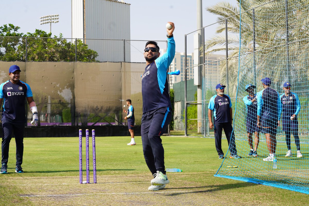 ChennaiIPL's tweet photo. 😎💥 

📸: @BCCI
#WhistlePodu #Yellove 🦁💛 https://t.co/JoPFhBsZ7v