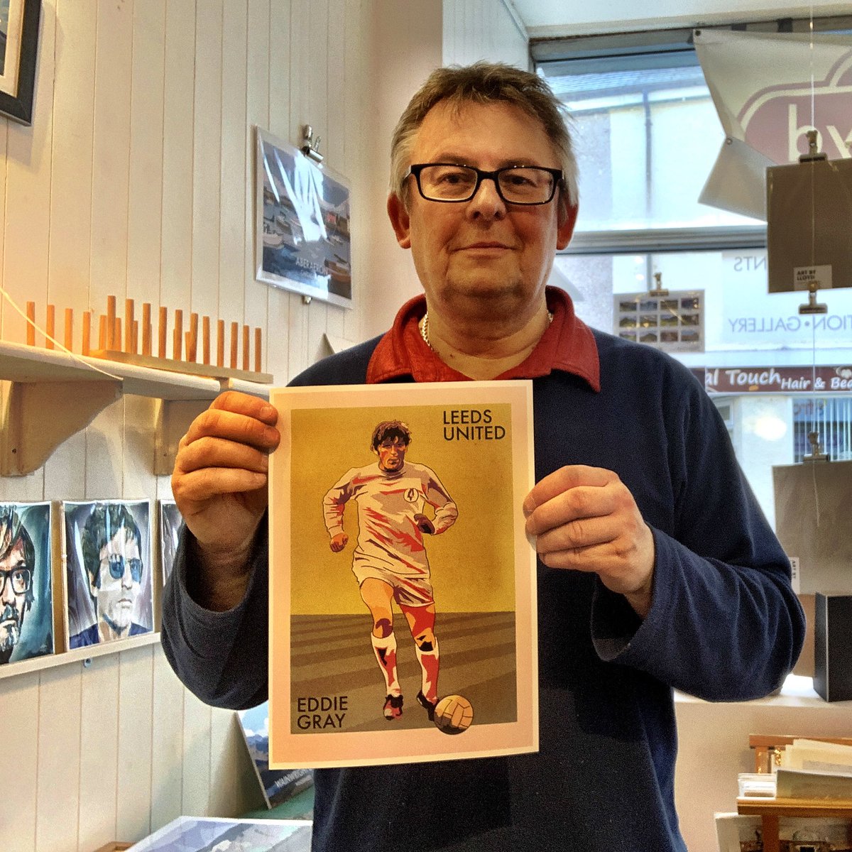 artbylloyd's tweet image. #LUFC #LEEDSUNITED GIVEAWAY DRAW. My Print of Eddie Gray is up for grabs. Retro Comic Style A4 print will be framed and posted out free to the winner. UK Participants only. To enter, LIKE &amp;amp; RETWEET to get entered in the draw. Draw closes this Sunday at 6pm. #mot #alaw #leedsart
