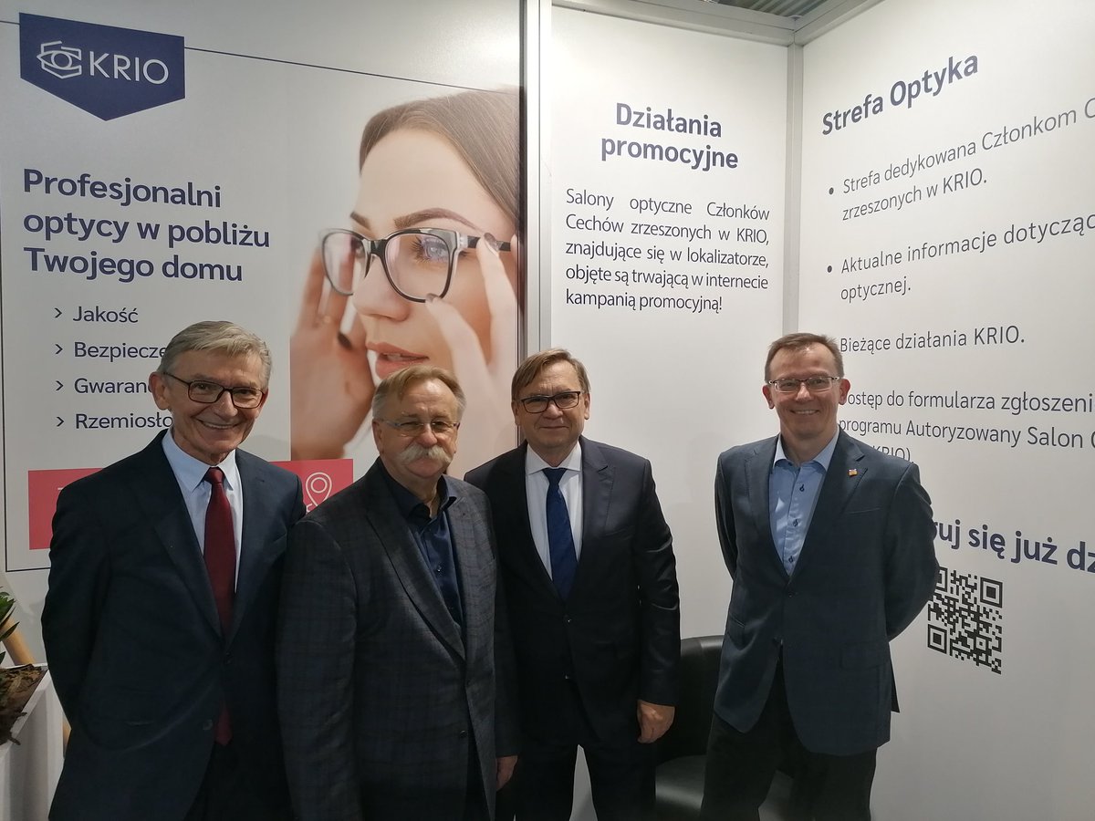 r_naskrecki's tweet photo. Na Międzynarodowych Targach Poznańskich rozpoczęły się kolejne Targi Optyka 2021 i towarzyszącą im konferencja naukowa. To kolejne spotkanie optyków, optometrystów, firm optycznych i środowiska naukowego. Trzy dni rozmów o biznesie, nauce i przede wszystkim o dobrym widzeniu https://t.co/oMx9txq5E3