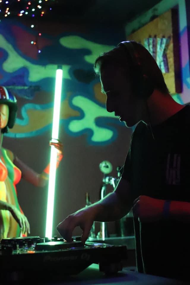 🎁 FRIDAY TREAT 🍫 

🗣 Fam! Wanna relive the magic of that insane <a href="/partsofficial_/">PARTS</a> set from Liverpool just a few weeks ago? Well now you can, in full, via the link below! 

🎵 soundcloud.app.goo.gl/N8N7h6oAEHaxxf…