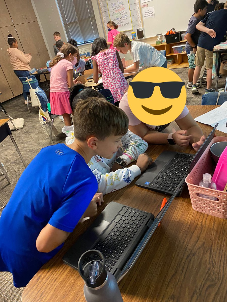 MrsNieto_FCE's tweet photo. Four brains are definitely better than one because designing a Carnival Booth and incorporating the different forms of energy is hard work. #EngineeringMinds #CreatingBlueprints @HumbleISD_FCE https://t.co/m9JntdVtGR
