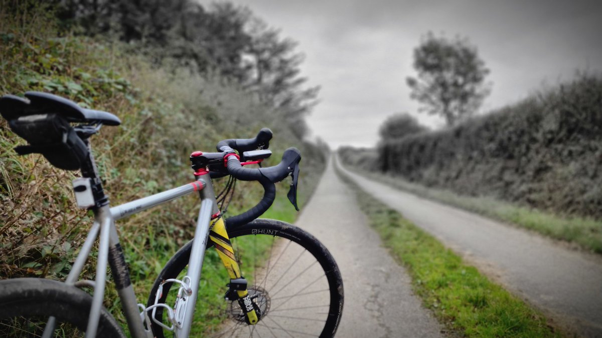 oDonegan's tweet photo. Wandering again today after a couple of errands... 
It's so nice riding without a route and just get lost on a forgotten country road 

#wandering #wandrering 
#wandrer #boreens #cork #alwaysriding #zinocicli https://t.co/a8Yt6eDk1O