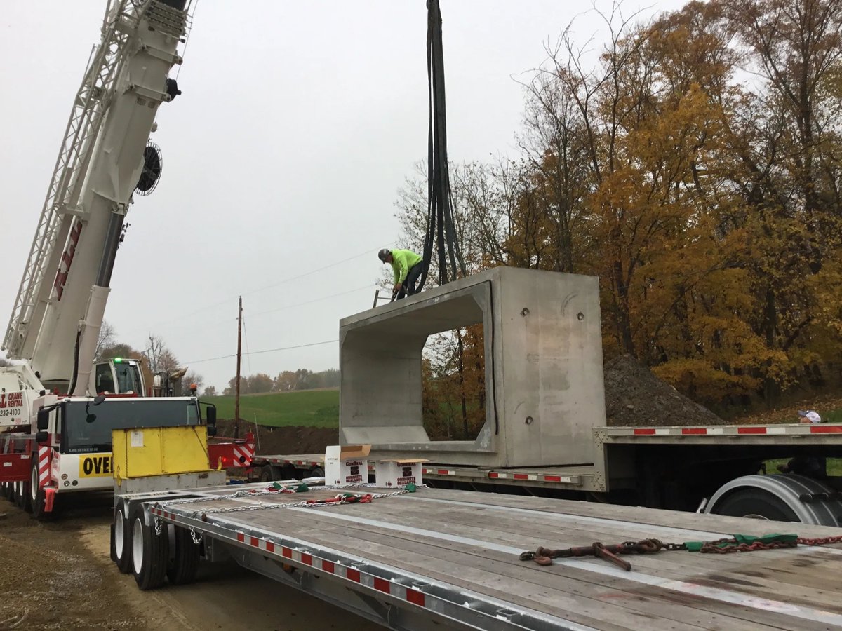 Bare Crane Rental Nationwide.
#ValsCranes #BareRental #Cranes #CraneRental
#MBE #DBE #EDGE #ODOT #Akron #Construction