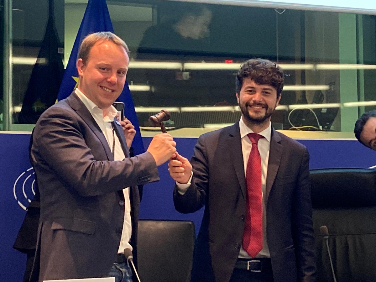 We’re happy to announce that <a href="/daniel_freund/">Daniel Freund</a> will be the new President of the Spinelli Group on behalf of <a href="/GreensEFA/">Greens/EFA in the EU Parliament 🌍</a>. We thank <a href="/brandobenifei/">Brando Benifei</a> for his amazing work this year as our first President for this mandate! #TheFutureIsYours #CoFoE #ToFedEU 🇪🇺