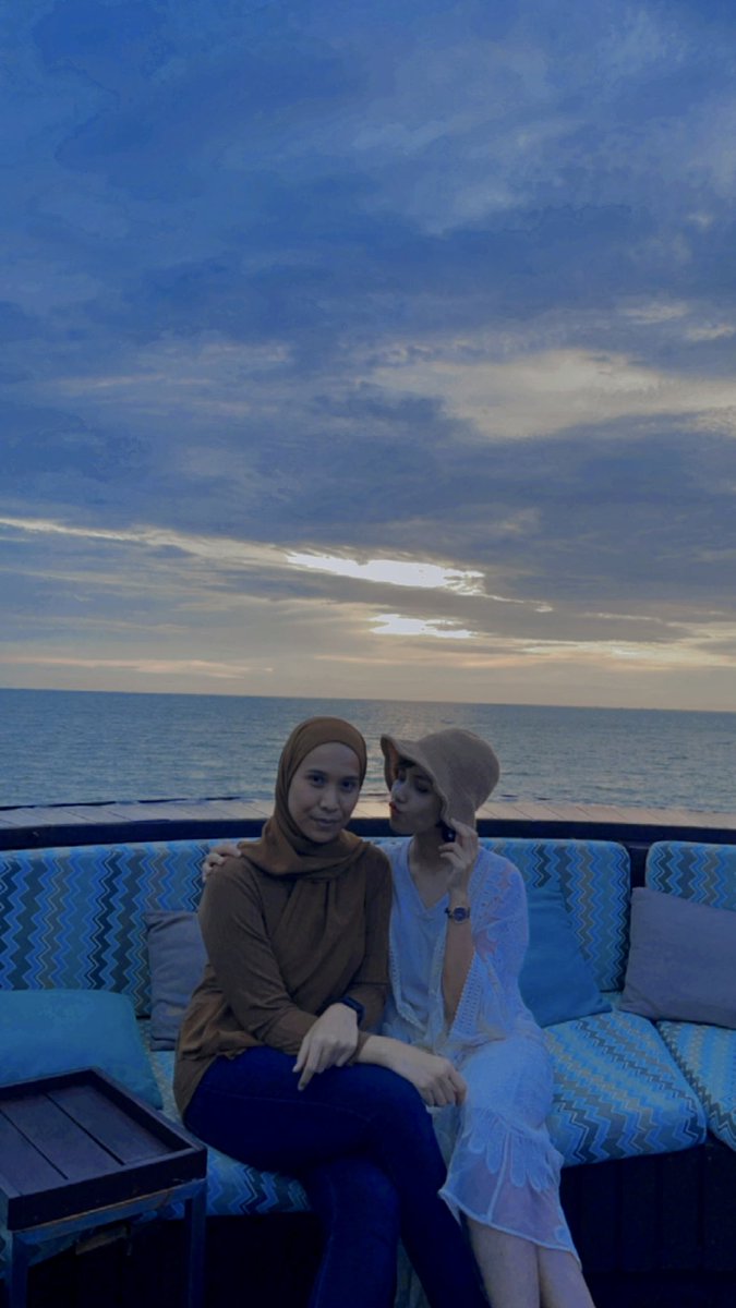 diramelur's tweet image. Tak tahu baju bape tahun lepas beli xpernah pakai. Tp alhamdulillah masih lagi muat short vacay with @hahanisazmi 

Thank you multicooker cuckoo, thank you water filter cuckoo membuatkan diri sentiasa makin kurus ❤️

#tipskurus #tipssihat #yoursiscuckoo #N1victory