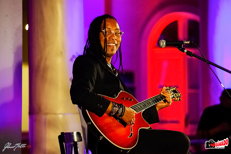 SERGINHO MOAH – REVISITA GRANDES CLÁSSICOS DA MPB EM SHOW ACÚSTICO NO MERCADO PÚBLICO DE PORTO ALEGRE

Crédito da foto: <a href="/GlaucoMalta/">GLAUCO MALTA</a> 

#SerginhoMoah #MercadoPublicoPOA #ShowAcústico #Showaovivo

turbinado.art.br/site/artigos/n…