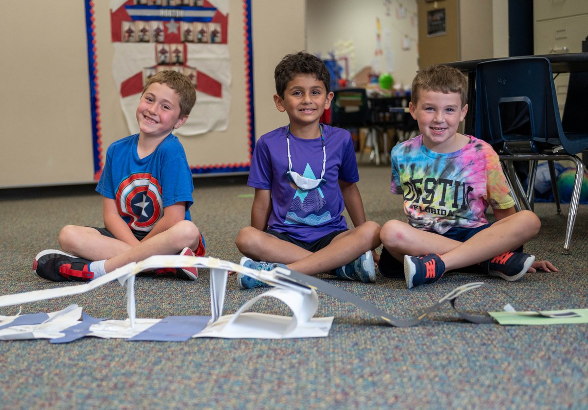 KleinISD's tweet photo. After researching bridges and what keeps them functioning and stable 🌉 2nd Grade G/T students in Mrs. Anderson’s class @FrankKISD expanded their learning by making their own bridges modeled after famous ones 👏 We may be looking at some future civil engineers! #KleinFamily https://t.co/Q9kyImAxrz