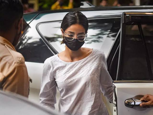 ManaliGharat's tweet photo. Struggle Begins 

#AnanyaPanday https://t.co/kWxwb9wRAb