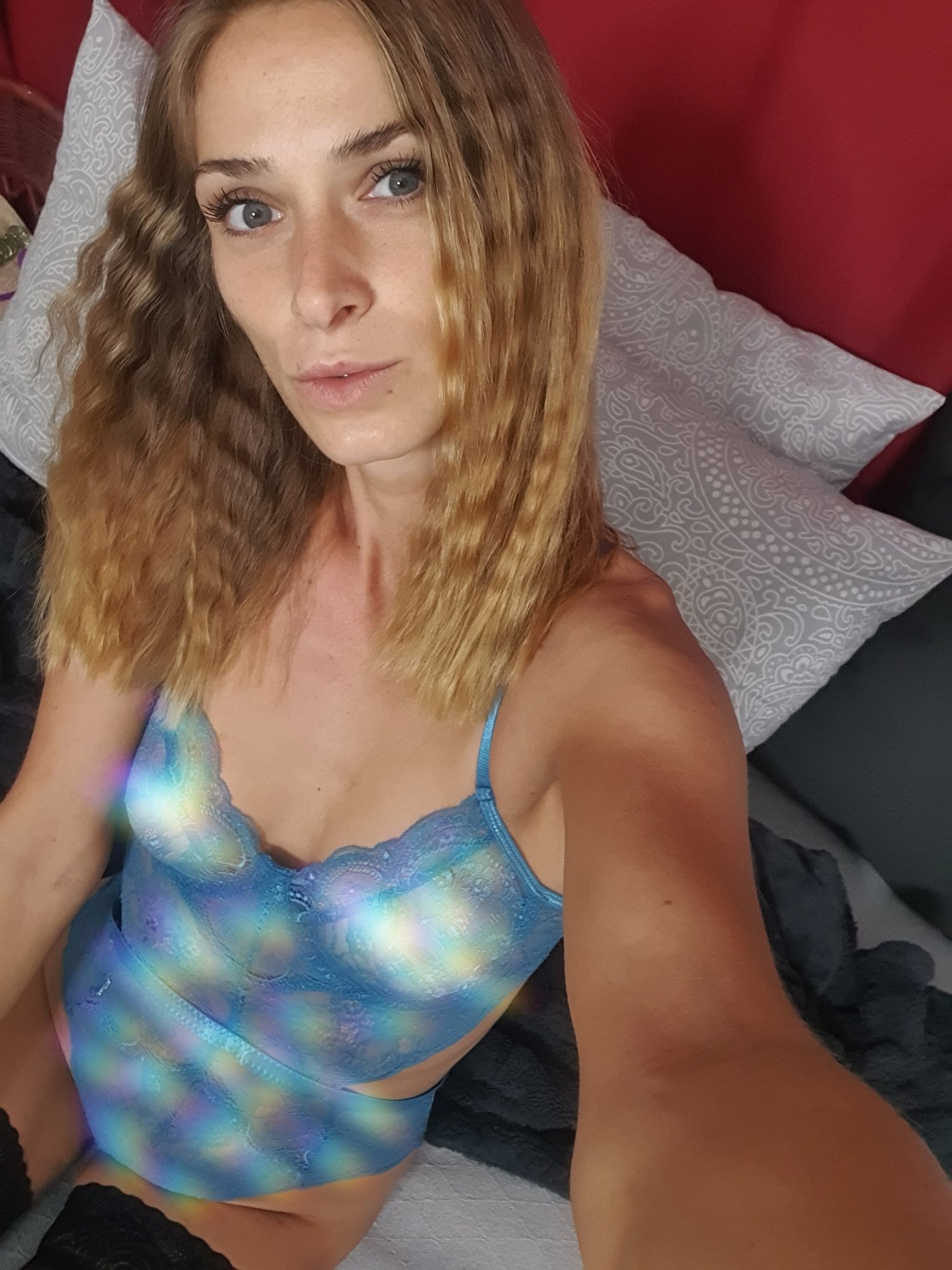Wünsche euch einen schönen Abend 😛 #RETWEEETME https://t.co/P8PsMzfvap
