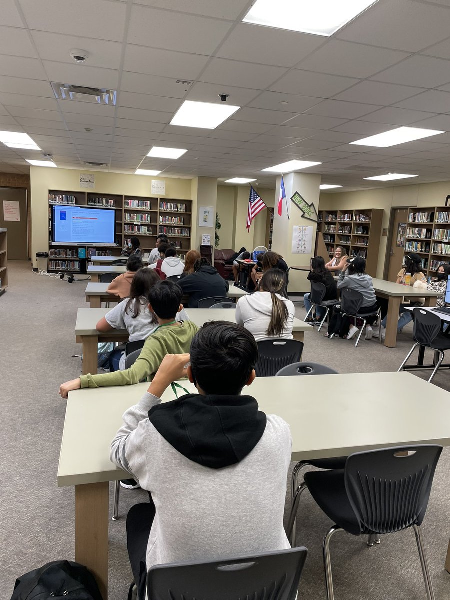 MCJHgatorsRead's tweet photo. @ELARwithMsBall classes listening to book talks with @TeachingBooks @KTbookchick @katy_libraries @MCJHGators https://t.co/01oa7YUjio