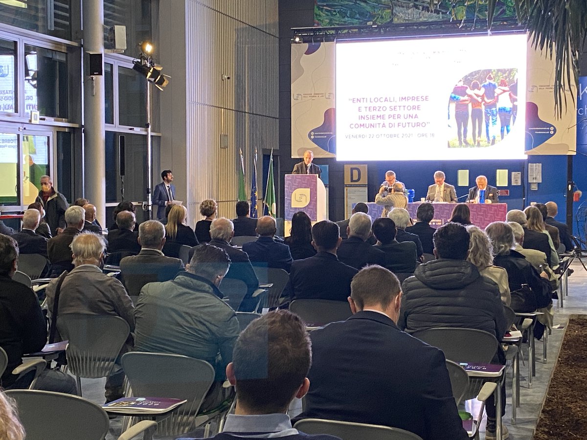 PTPLodi's tweet photo. In corso la presentazione del bilancio sociale 2020 di Fondazione Comunitaria della provincia di Lodi, con il Professor Giovanni Fosti Presidente della Fondazione Cariplo, con Professor Giulio Sapelli Presidente della Fondazione Germozzi.
#PTPSciencePark https://t.co/kpSiPG13gf