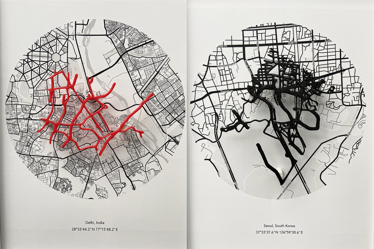danielequercia's tweet photo. Love this.  Participants to scan their veins and find the roads that match their vein lines
Roads in You -> https://t.co/worsfLKzDn
Beautiful work, @hanryss 
@visapnet @ieeevis #ieevis 

via @edytapbogucka https://t.co/wAIPFW1VTz