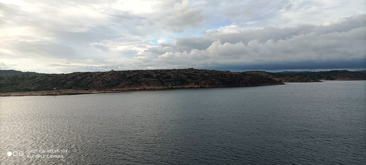 TeekayCorp's tweet photo. 📸 #photoalert!
Thank you Second Officer Chen for these stunning snippets of the Tianlong Spirit docking in Sweden. #TeekaySpirit https://t.co/goGnoKoh1T