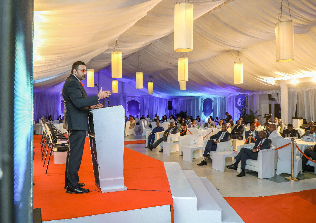 TheCitizenTz's tweet photo. "In 2007 we started online banking and in 2013 we started collaborating with companies in the financial sector where now people are doing transactions through their phones" Standard Chartered Bank CEO, @srughani   #TogetherAt60🇹🇿 https://t.co/e4JFFsArGB