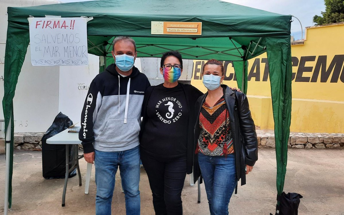 OchandoCano's tweet photo. En el arranque del #climaFest, organizado por  @fridaysff_ALC, en compañía de @NatxoBellido y @ConsueloNS https://t.co/YFrNS7zS5Z