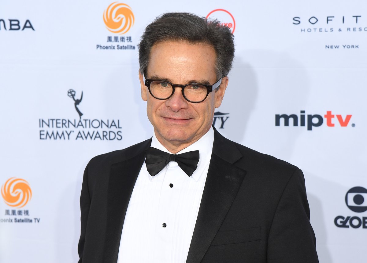 CBSLosAngeles's tweet photo. JUST IN: Acclaimed actor Peter Scolari, known for "Bosom Buddies," "Newhart," and an Emmy-award winning performance on "Girls," has died at the age of 66 after a battle with cancer. https://t.co/Qp5K22Sr51 https://t.co/NBGmSePUJM