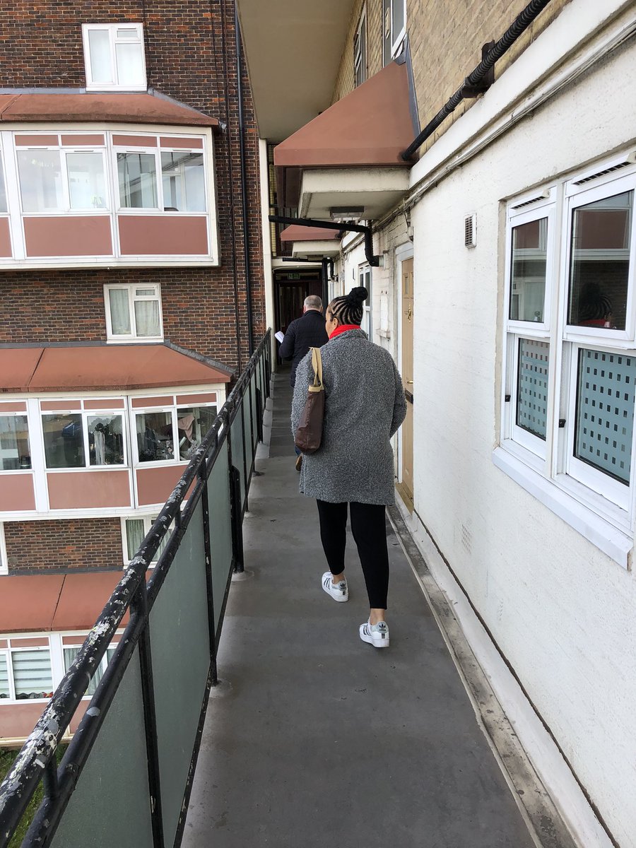 Productive estate walkabout in WHL today picking up  some repair issues to be resolved <a href="/CllrGideonBull/">Cllr Gideon Bull</a> <a href="/coadje/">Charles Adje</a>
