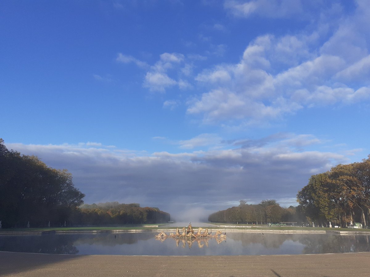 Chrisconcept69's tweet photo. Vers 8h30, premières lueurs du jour et brume automnale.
Jardins Musicaux et de Grandes Eaux Musicales @CVersailles.
Un cadre magnifique pour cette journée de maintenance des équipements électromécaniques et automatisme. #SEVESC https://t.co/IXExIlPJBJ