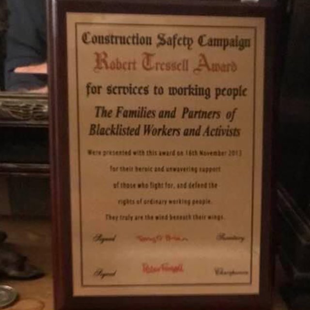 BREAKING
Jailed but innocent #ShrewsburyPickets, Ricky Tomlinson &amp; Arthur Murray presented with Working Class Legend Hero awards.
Joanne Fowler wins Robert Tressell Award for her role in organising Families Against Blacklisting.

#Blacklist Support Group
#Construction Rank &amp; File