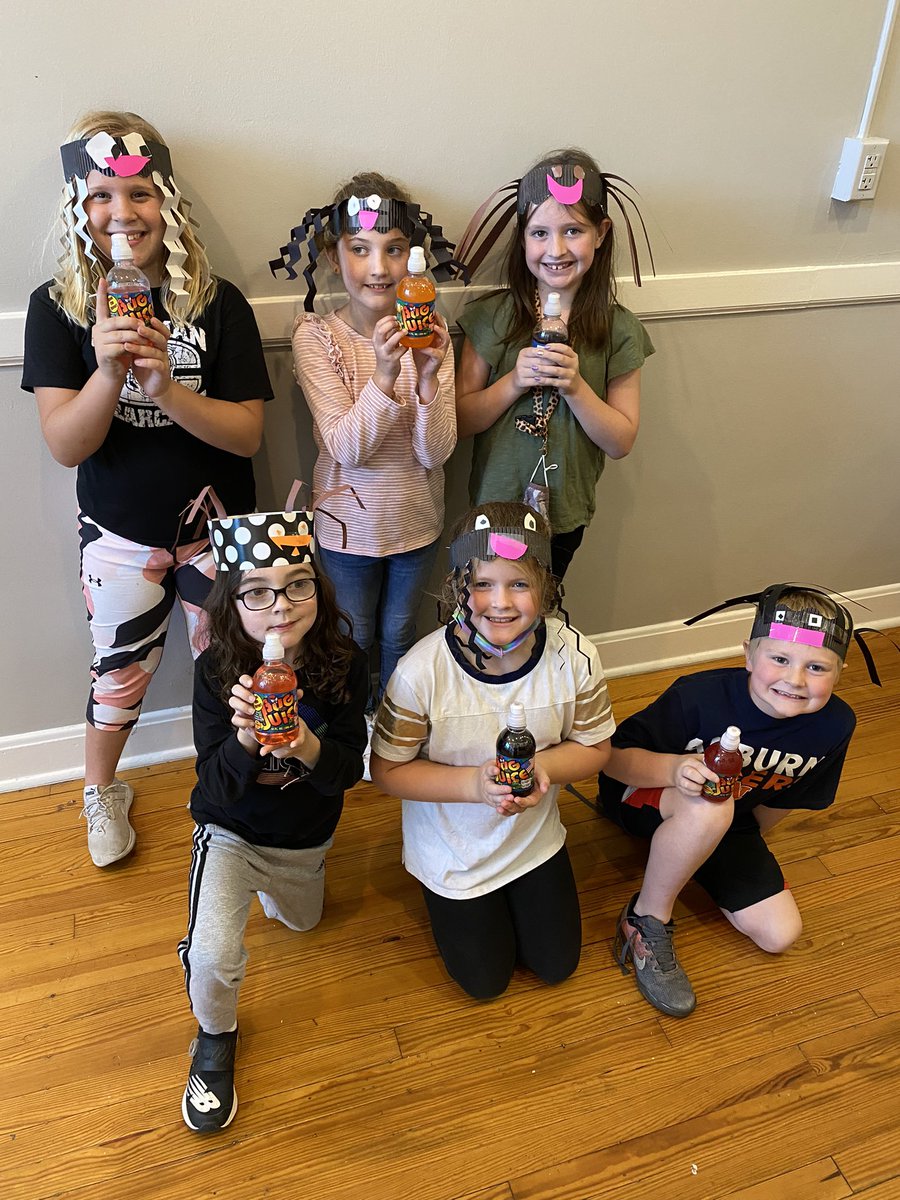 MissBinksClass's tweet photo. Our Arachnid Cafe was a success!! #HappySchool @EESPrincipal https://t.co/ZVd4TBP8hN