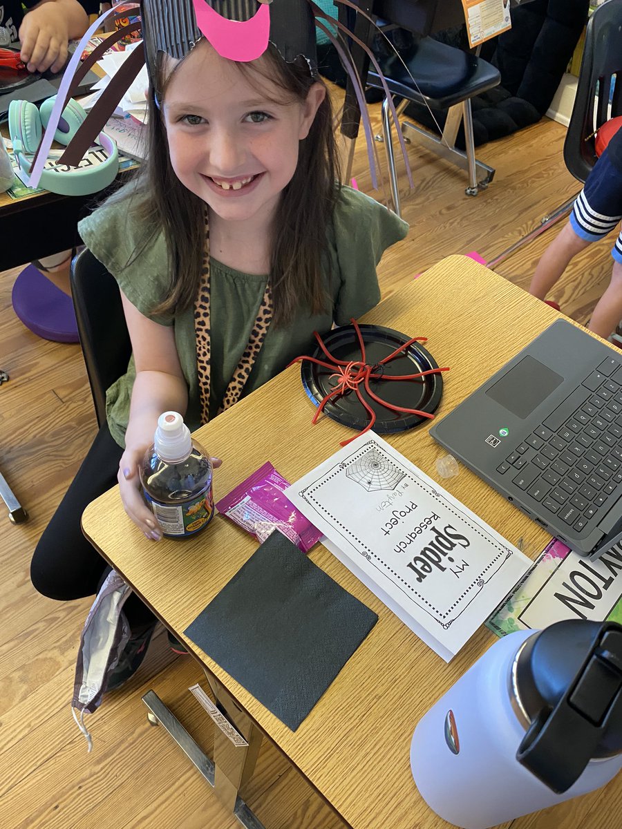 MissBinksClass's tweet photo. Our Arachnid Cafe was a success!! #HappySchool @EESPrincipal https://t.co/ZVd4TBP8hN