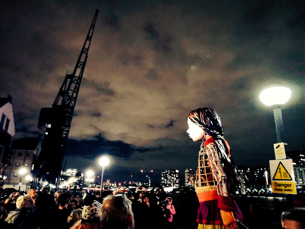 A powerful &amp; moving journey through <a href="/YourRoyalDocks/">The Royal Docks</a> tonight, with #Arrival <a href="/walkwithamal/">Little Amal (The Walk)</a> <a href="/im_possibleUK/">imPOSSIBLE</a> #RoyalDocksOriginals. Thank you ❤️
