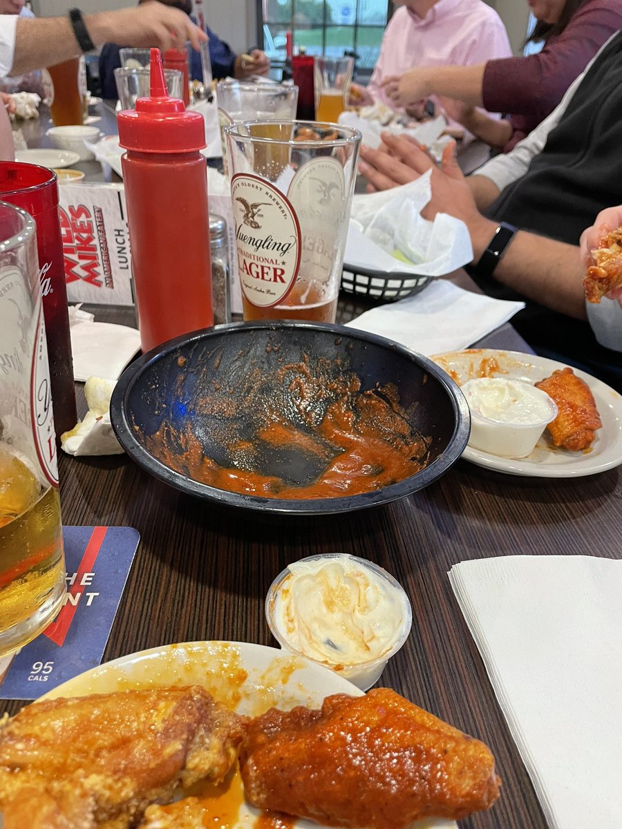 wingsbluecheese's tweet photo. Here goes a stupid hot https://t.co/w1cmVPKee0