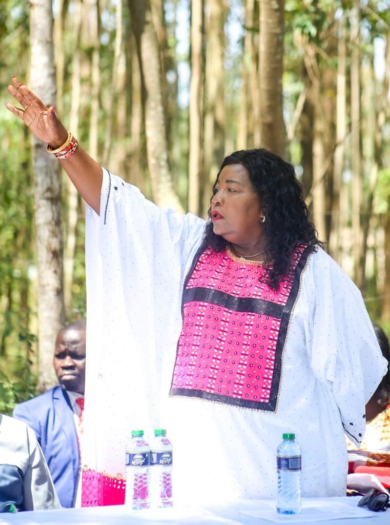 IdaOdinga's tweet photo. This afternoon I joined faithful and leaders in celebrating  the election of Bishop Dr. John Odhiambo Okinda as the Vice Chairperson of the NCCK at his Migori home. 

We wish him the best as he sets out to execute his mandate. https://t.co/TgoHfn72Uy