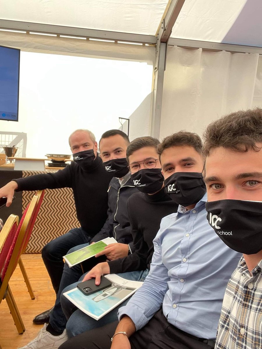 Bravo au groupe NW pour l'inauguration de son hub #IEcharge ultra-rapide pour véhicules électriques💡Merci à #IGC Rennes de nous avoir permis de rencontrer B. Piccard afin d'échanger sur les solutions d'avenir en matière de mobilités durables #1000solutions #SolarImpulse