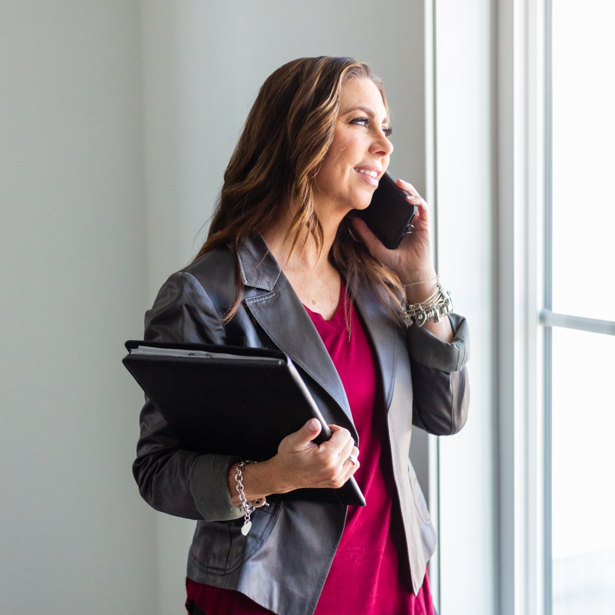 AlpineUTLiving's tweet image. Pamela is excited to be your guiding hand to Alpine's housing market. Start your search with a call to 801-580-7872 today!