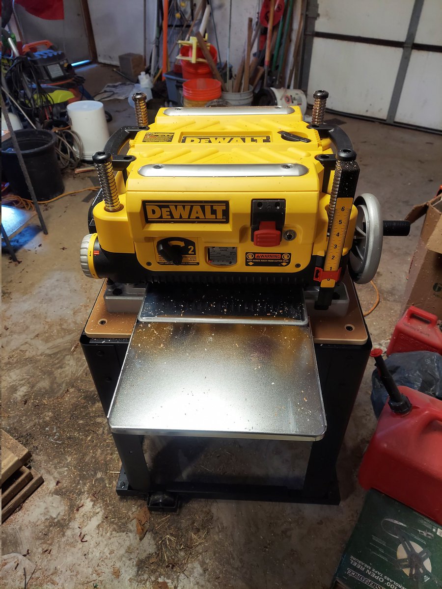 Lucy, you got some planin to do!

New toy for my birthday.
#woodworking 
<a href="/DEWALTtough/">DEWALT</a> 
#planer