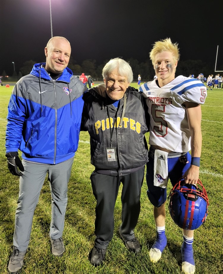 1000ydguy's tweet photo. I'm forever grateful to Clarkson-Leigh star Eli Hayes and Dad (Coach) Eric Hayes for agreeing to a photo with me last night. It takes a real man (men) to smile after a playoff loss. Eli is one of the most exciting runners in 8-Man football with the heart of a lion. Baller! https://t.co/LNXWA7y5F9