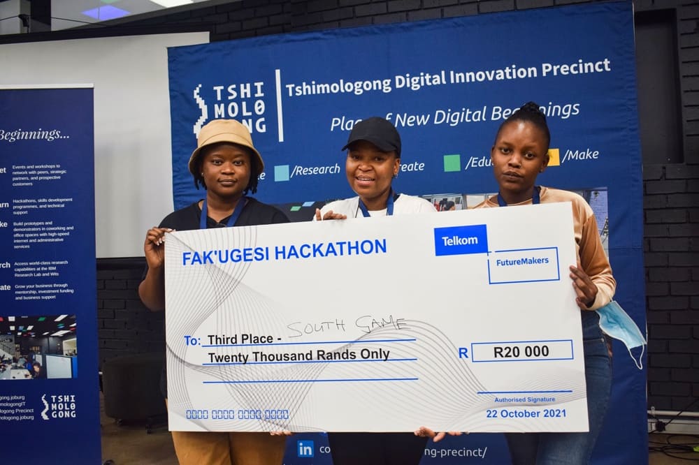 fakugesi's tweet photo. 🎊🎉A special congratulations goes out to the top 3 teams who won a share of R90 000 that was up for grabs:
1st place - Team Atrybute (R50 000)
2nd place: Team Skinny Boy (R20 000)
3rd place: Team South Game (R20 000)
#hackathon #gaming #BuildCozYouHaveTo https://t.co/zUnhwAVXU5