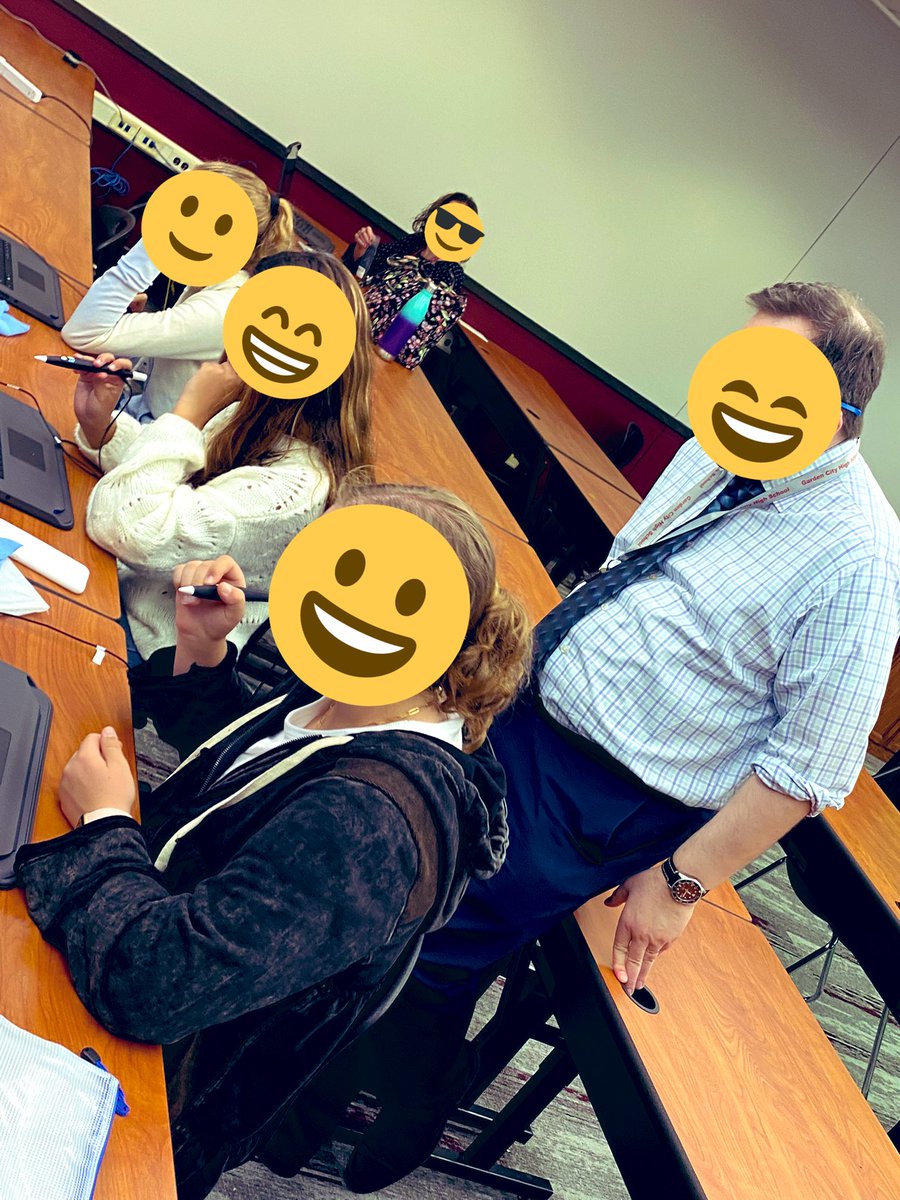 MrDavolaGCUFSD's tweet photo. Testing @zSpace with some of the Science Research Students and curriculum coordinators @metadatachick @lmaguire22 @Garden_City_HS @GCUFSD https://t.co/Z2gnlLiLKN