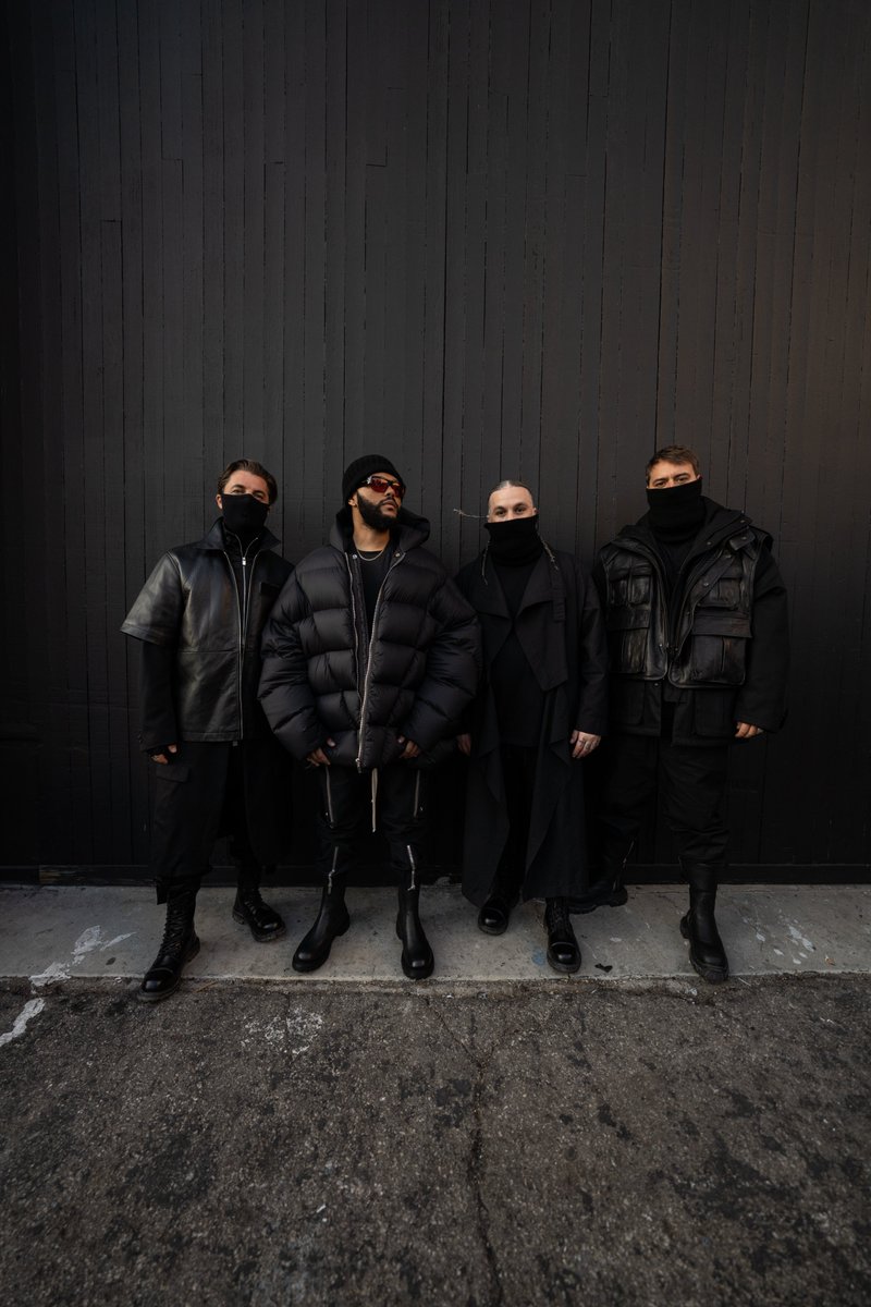 Spotify's tweet photo. Just like a Moth To A Flame, we can't get enough of @swedishousemfia and @theweeknd's new track 🔥 https://t.co/Zf7VBFp0Dy https://t.co/OOqAWUncze