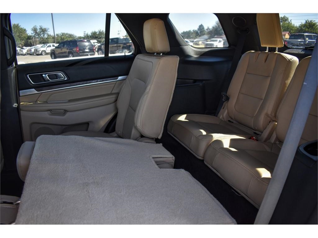 Permian_Ford's tweet photo. 🚨Recent Arrival!🚨 Get behind the wheel of this pre-owned 2017 #Ford #Explorer #Limited that has responsive steering🛣and smooth handling🤩! This SUV grabs attention with an upscale and bold design😎!
Check it out today➡️: https://t.co/Gs4US57YYT https://t.co/hHHzeIus9K