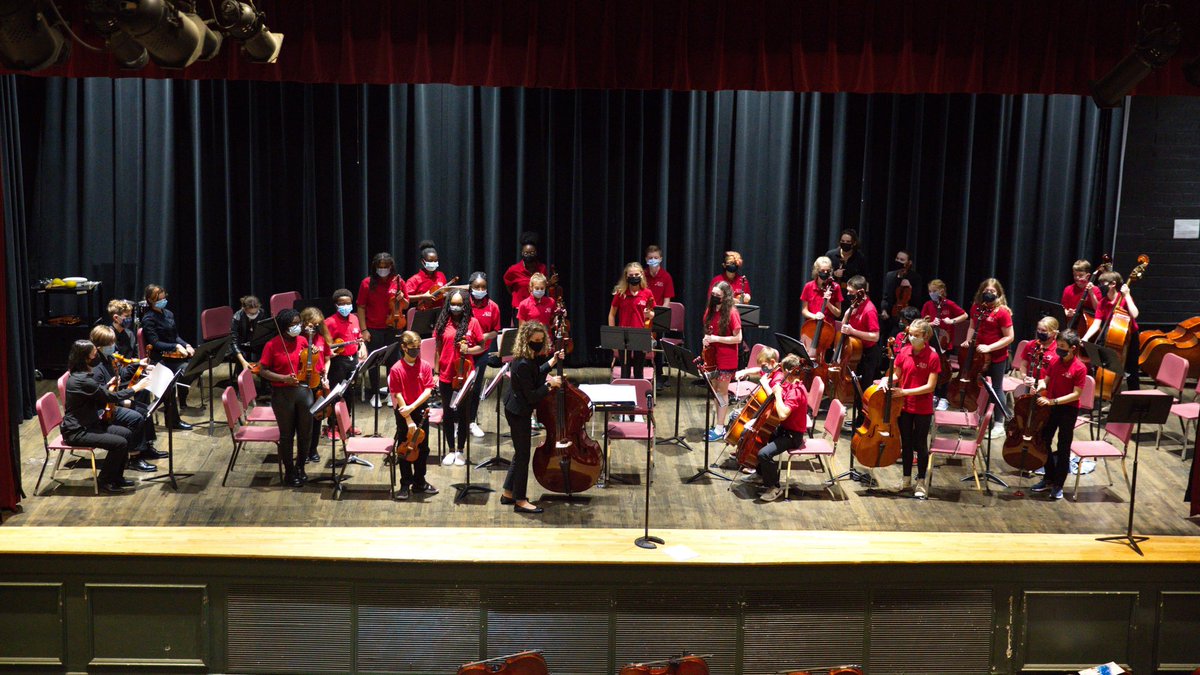 cardinalstrings's tweet image. The first concert is in the books! Congrats to our @KilbourneMiddle orchestra students for a superb performance last night! #itsworthit
