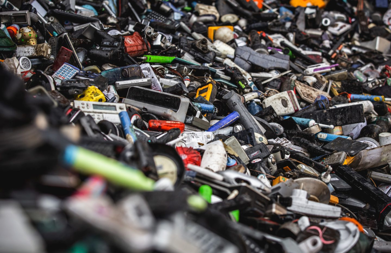 The world produced 118,167,773,000 pounds of e-waste or 53.6 million metric tons in 2019 alone. Well that’s heavier than all of the adults in Europe combined. According to UN only 17.4% of e-waste was collected and recycled in 2019. #ewaste #UnitedNations