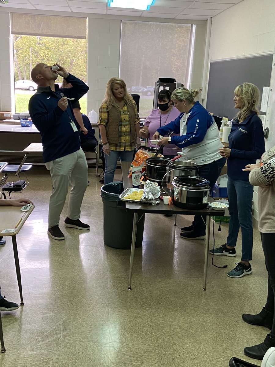 LHSMDClassroom's tweet photo. Congrats to Mr. Smith’s class winning our annual Chili Cookoff! Thank you to all the teachers and staff who taste tested our 5 different chili’s! #RealLife #TruexIsSalty https://t.co/8nyJWLsQwX