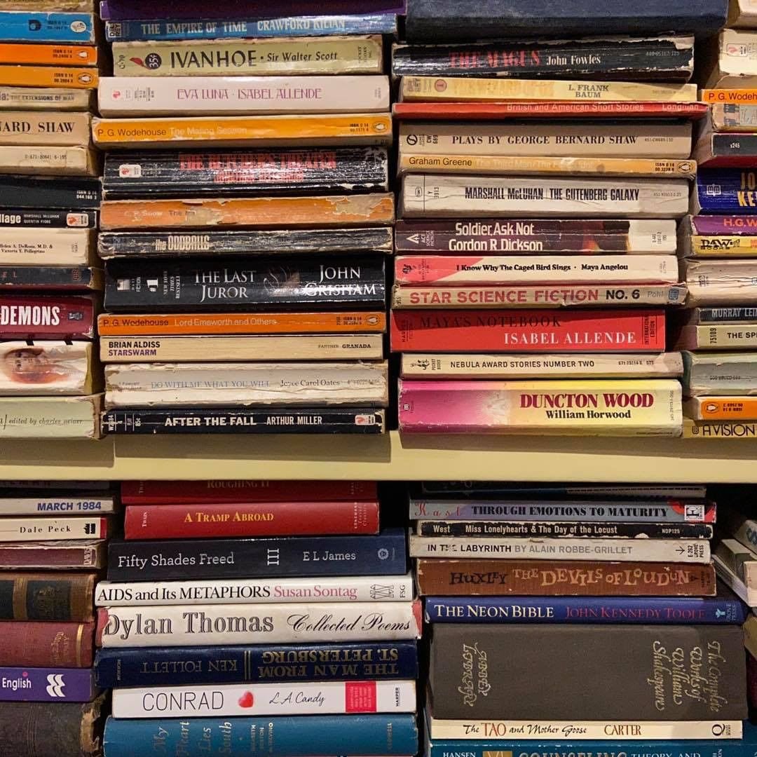 Eparaisoperdido's tweet photo. La mañana se la dedicamos a visitar #LibreríasIndependientes  

📍Librería de los Escritores - Aguascalientes
📍@LibrosArge - Cuernavaca 
📍@laruecadegandhi - Xalapa

#EncuentraParaísoPerdido #LibreríasDeBarrio #Recomendaciones #SomosLectores https://t.co/6kW9Bj2VeL