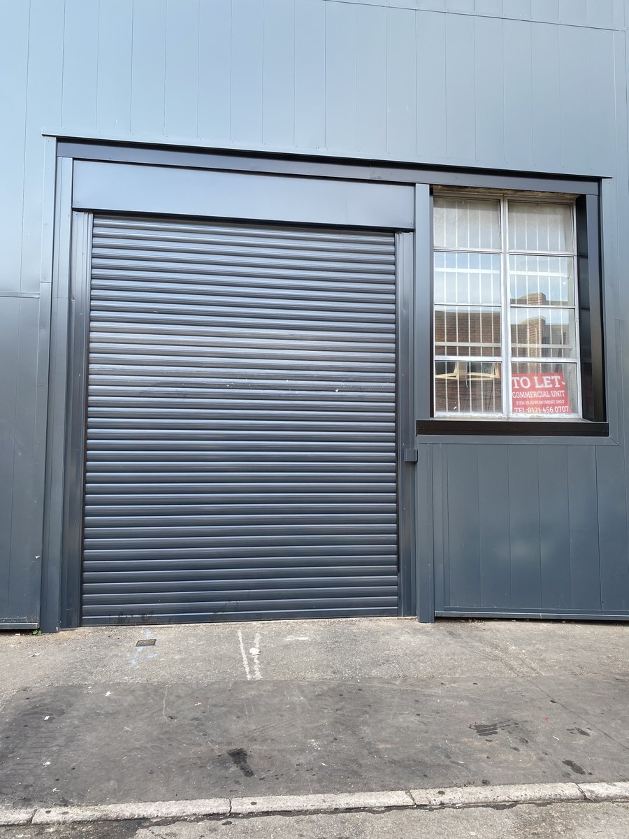 Urban_WorkSpace's tweet photo. We have some spacious 2000sqft units in the #JewelleryQuarter which are perfect for a variety of uses – office, gym, storage etc.

They're located on Steward St and have a secure entrance and 24hr CCTV protection! 📷

Email sharon@urbanworkspace.com for more details 😊 https://t.co/FzYTEAPfwQ