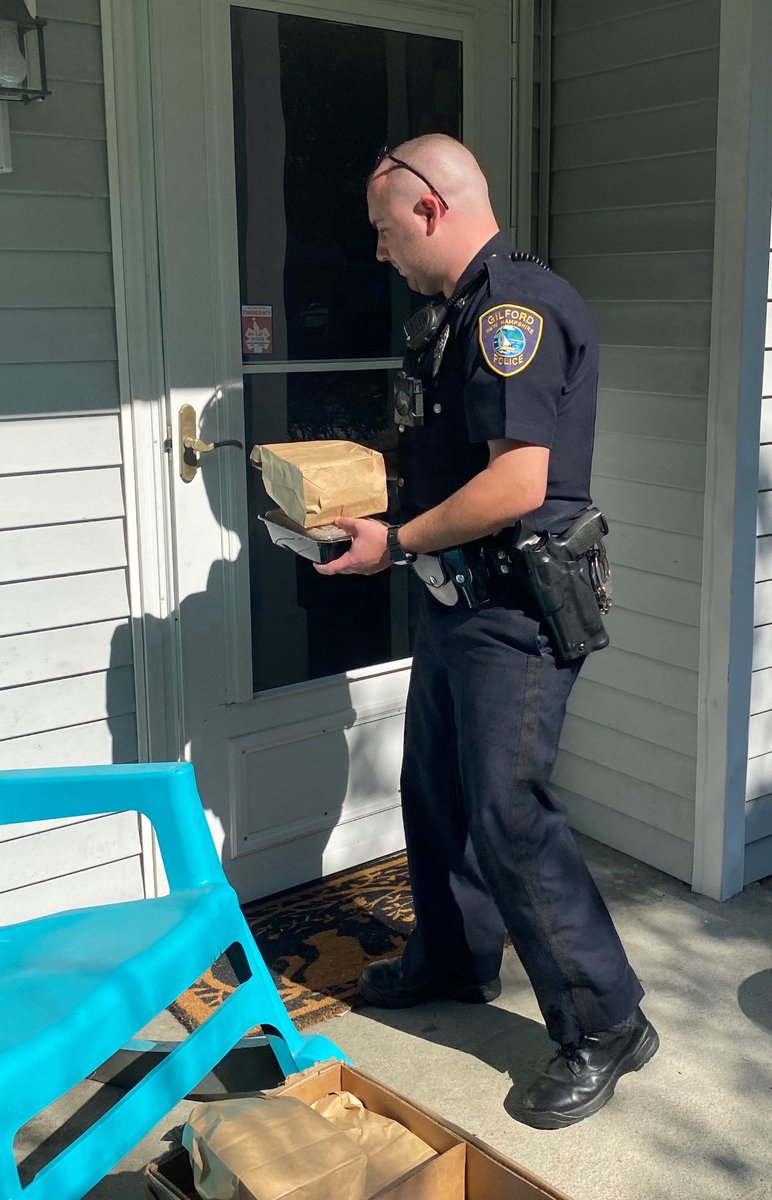 gilfordpd's tweet photo. National Faith &amp; Blue 2021!! GPD assisted Gilford Community Church w/ their Mobile Meals Program by preparing &amp; delivering lunches to residents. Faith &amp; Blue is a national initiative that builds bridges to more engaged communities. https://t.co/UnOIM7zLFd #faithandblue https://t.co/16hAVoaJ2C