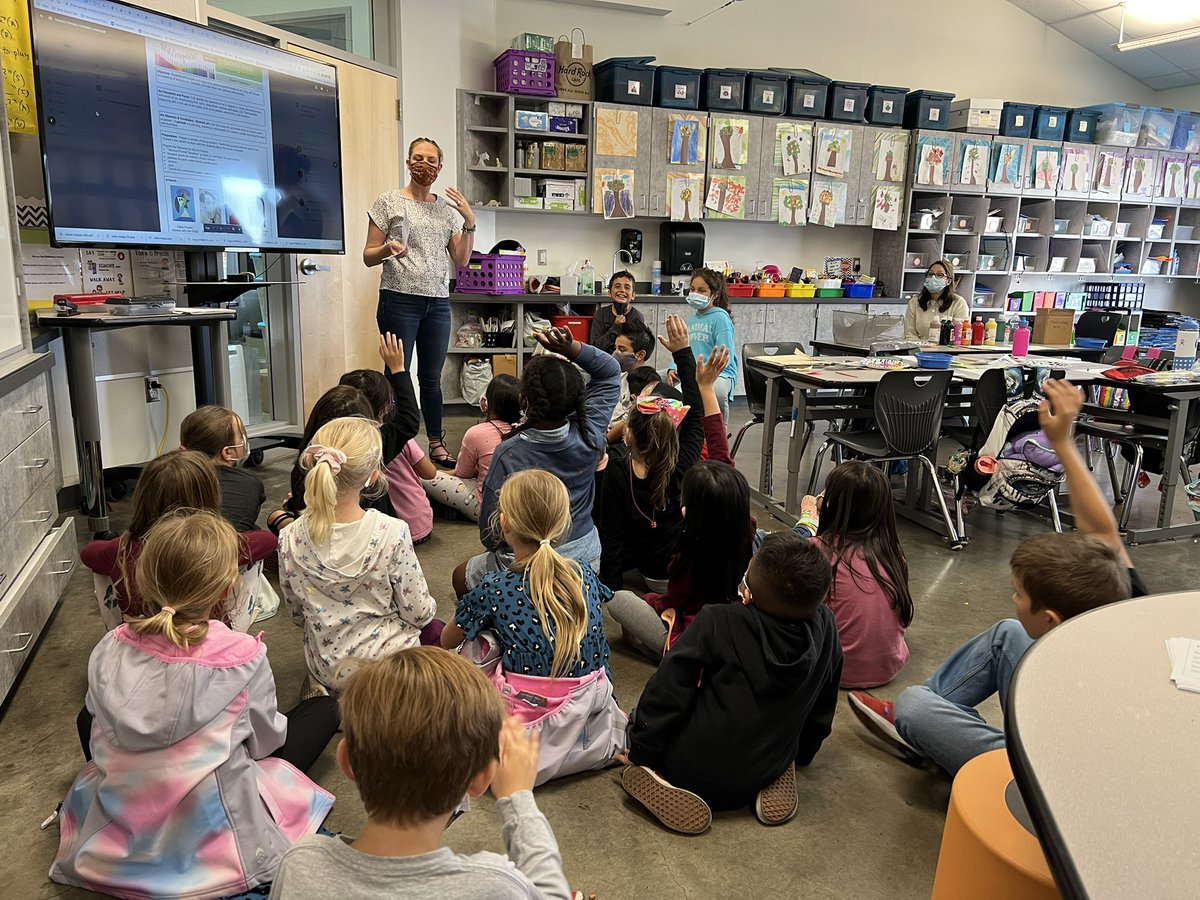 BaumgartnerRCSD's tweet image. We had fun during our Art lesson on Portraits @RCSDOrchard @rcsdchampions #rcsdk8