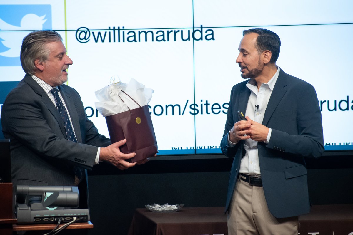 lehighmba's tweet photo. Thank you @williamarruda for delivering such an inspirational keynote on Digital YOU to our MBA alumni and graduate business students! #LehighBuildsLeaders #LehighMBA https://t.co/zAKuE492il