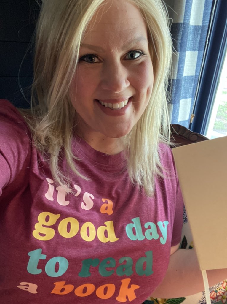 itsSNOlit's tweet photo. Happy #RichardsonReads Day!! I’m shouting to the rooftops how fun Novel Effect (app) is to use with your read alouds!! Adults love it as much as kids! #RISDLitandInt #risdlibraries @TnLAlwaysHere @RISDLitandInt @LIBRARIESinRISD Find a cozy spot and dig in! 📚 https://t.co/zNiSIrQHN8