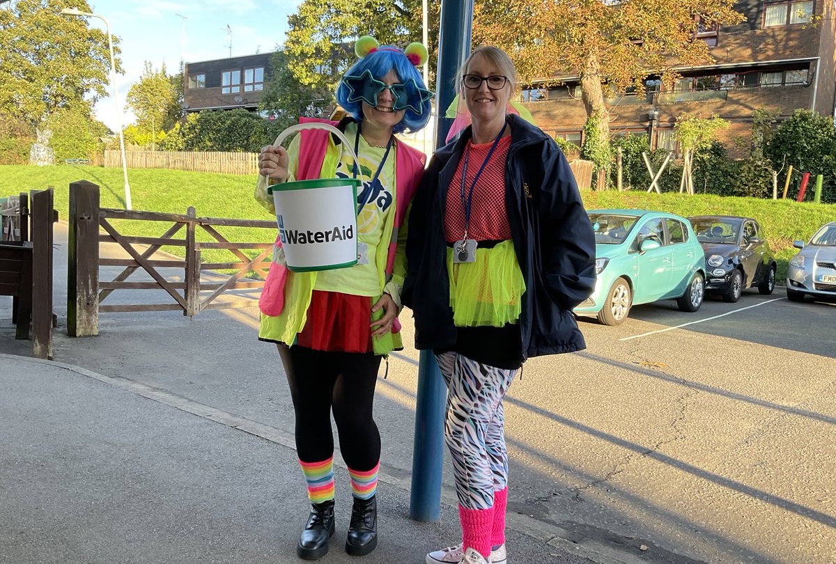 churchfieldsinf's tweet photo. We had lots of fun dressing up in our brightest clothes to learn about staying safe as the evenings become darker. Thanks to all our families for your generous donations for our charity of the year @WaterAidUK Have a fabulous holiday. https://t.co/tBnt06oEpa