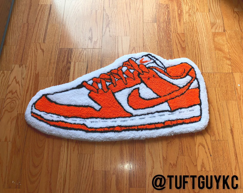 TuftGuyKC's tweet photo. Custom Nike Dunk Rug 🔥🔥🔥🔥

#rug #rugs #customrugs #tuftguykc #tufting #tuftart #KC #KCMO #designerrugs #nike #dunk #sneakerhead #kicks #gotum #kckicks #kcsneakerhead #dunks #shoecloset #shoes #shoesaddict #sneaker https://t.co/dLfwjdVMNh